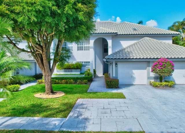 Property at 11698 Briarwood Cir #2, Boynton Beach, FL 33437, 2 beds, 2 baths