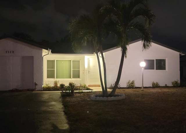 Property at 7112 Pine Manor Dr, Lake Worth, FL 33467, 4 beds, 2 baths