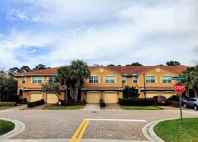 Property at 5826 Monterra Club Dr, Lake Worth, FL 33463, 3 beds, 2.5 baths