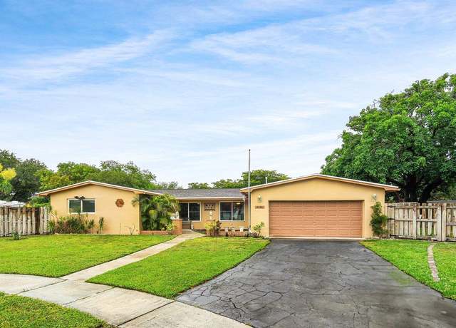 Property at 8330 NW 23rd St, Pembroke Pines, FL 33024, 3 beds, 2 baths