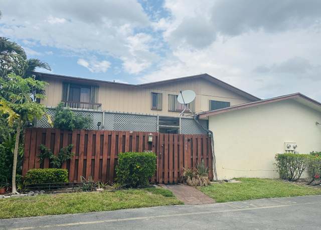 Property at 4248 S Landar Dr, Lake Worth, FL 33463, 3 beds, 2 baths