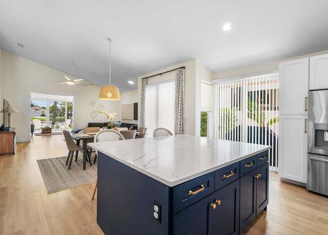 Property at 12811 Oak Knoll Dr, Palm Beach Gardens, FL 33418, 3 beds, 2 baths