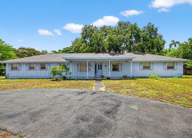Property at 6581 Hillside Ln, Lake Worth, FL 33462, 4 beds, 3 baths