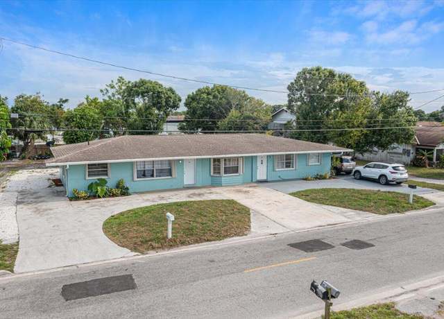 Property at 607 Palm Ave, Fort Pierce, FL 34982, 7 beds, 3 baths