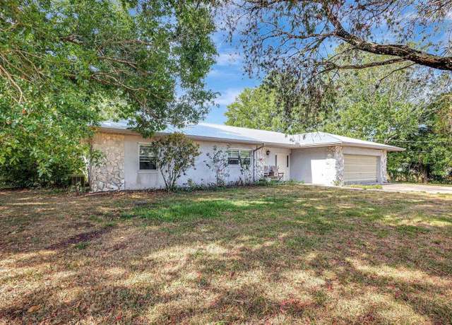 Property at 9625 W Angle Rd, Fort Pierce, FL 34947, 3 beds, 2.5 baths