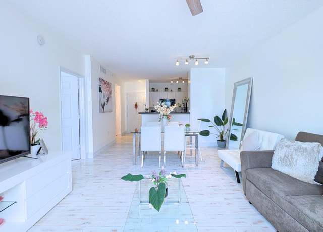 Property at 720 S Sapodilla Ave #203, West Palm Beach, FL 33401, 1 bed, 1 bath