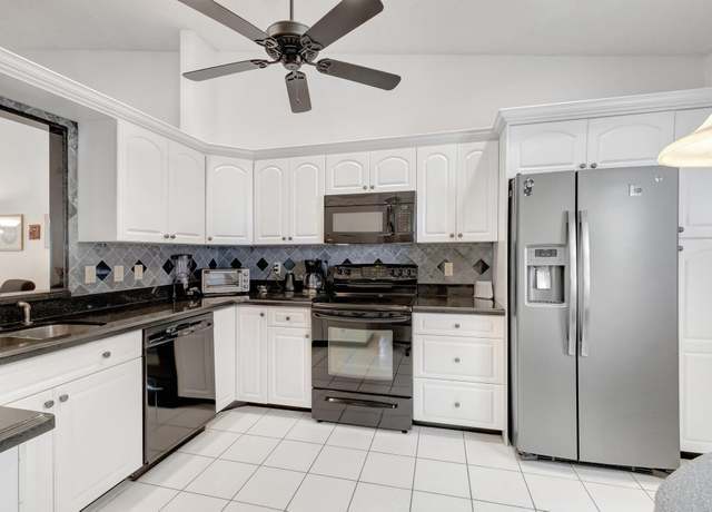 Property at 6033 Sunny Manor Ct, Delray Beach, FL 33484, 2 beds, 2 baths