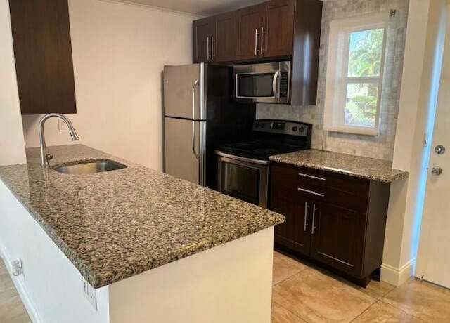 Property at 2131 NE 1st Ct #105, Boynton Beach, FL 33435, 2 beds, 2 baths