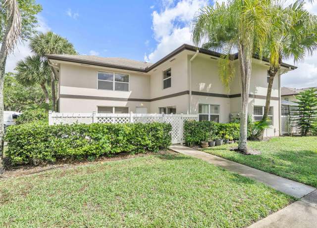 Property at 3 Amherst Ct Unit C, Royal Palm Beach, FL 33411, 2 beds, 2.5 baths