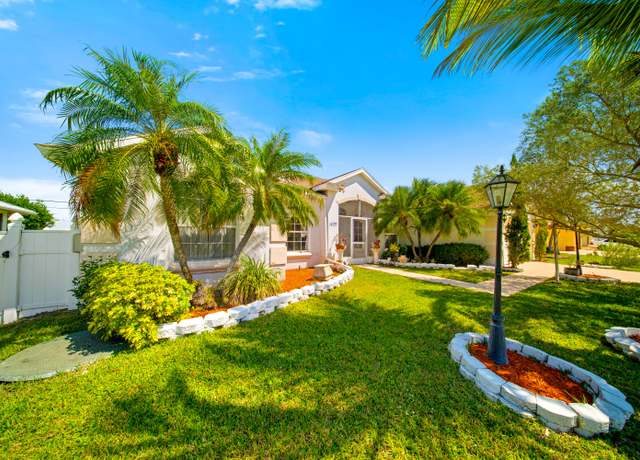 Property at 1429 SW Santiago Ave, Port Saint Lucie, FL 34953, 3 beds, 2 baths