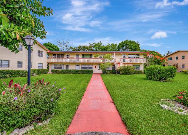 Property at 47 Camden B, West Palm Beach, FL 33417, 1 bed, 1.5 baths