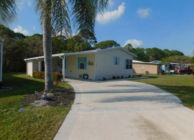 Property at 206 Sea Conch Pl #8, Fort Pierce, FL 34982, 3 beds, 2 baths