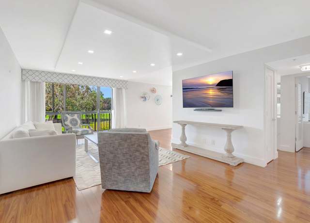 Property at 1925 Bridgewood Dr, Boca Raton, FL 33434, 2 beds, 2 baths