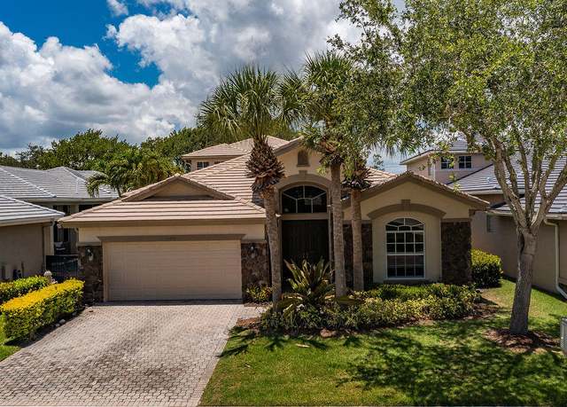 Property at 11218 Osprey Lake Ln, Palm Beach Gardens, FL 33412, 4 beds, 3.5 baths