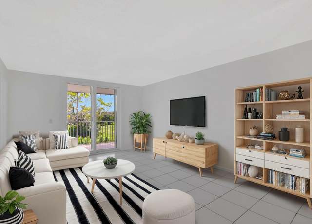 Property at 5500 NW 2nd Ave #325, Boca Raton, FL 33487, 3 beds, 2 baths
