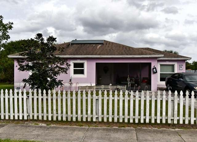 Property at 812 N 21 St, Fort Pierce, FL 34950, 4 beds, 2 baths