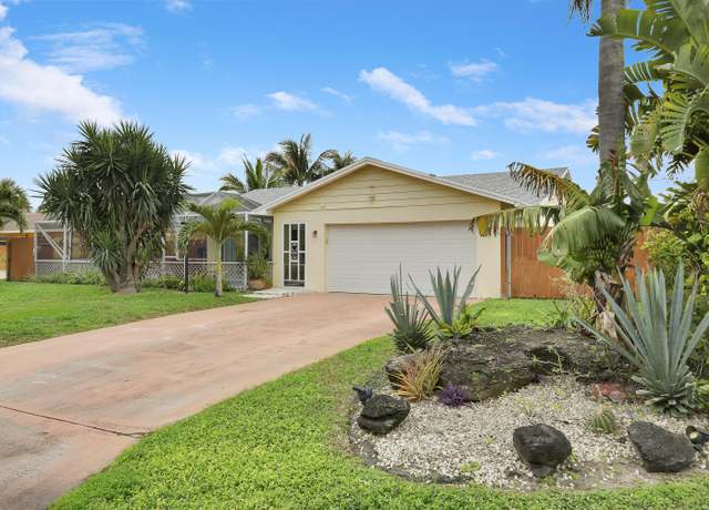 Property at 6821 19th Dr S, Lake Worth, FL 33462, 5 beds, 2 baths