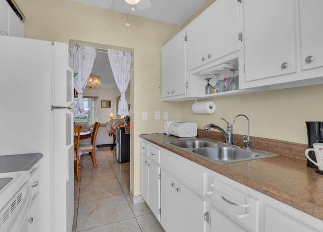 Property at 2700 W Golf Blvd #243, Pompano Beach, FL 33064, 2 beds, 1 bath