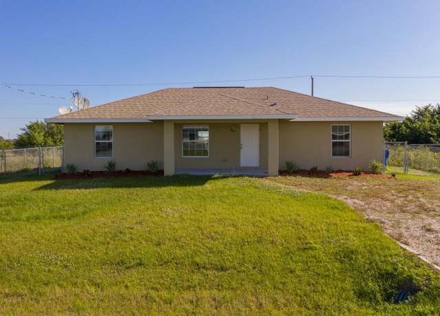 Property at 9007 S Indio Cir, Labelle, FL 33935, 4 beds, 2 baths