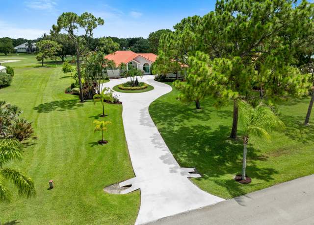 Property at 4902 SW Bimini Cir N, Palm City, FL 34990, 3 beds, 2.5 baths
