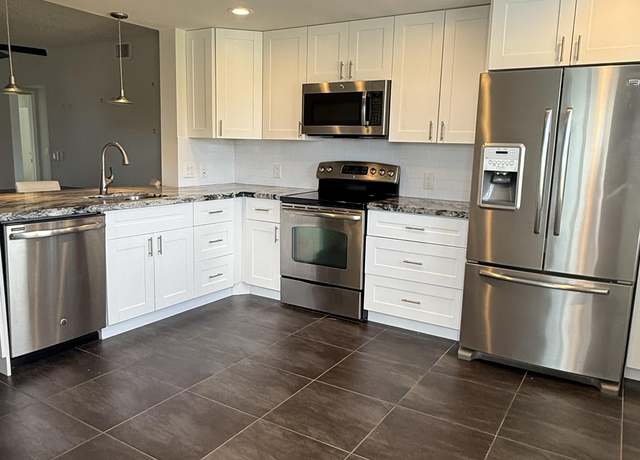 Property at 4073 Exeter E, Boca Raton, FL 33434, 2 beds, 2 baths