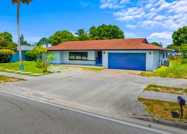Property at 356 SE Prima Vista Blvd, Port Saint Lucie, FL 34983, 6 beds, 4 baths