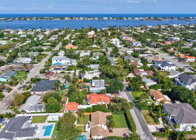 Property at 345 Churchill Rd, West Palm Beach, FL 33405, 4 beds, 3 baths