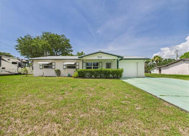 Property at 810 SE 13th St, Okeechobee, FL 34974, 3 beds, 2 baths