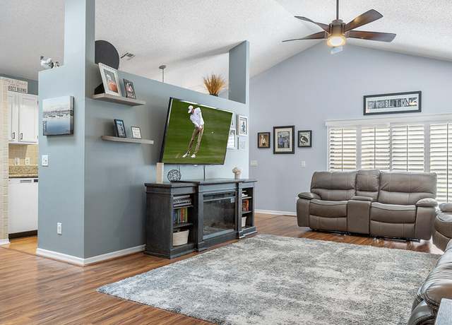 Property at 2947 Bent Pine Dr, Fort Pierce, FL 34951, 3 beds, 2 baths