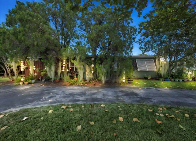 Property at 5737 Basil Dr, West Palm Beach, FL 33415, 2 beds, 1 bath