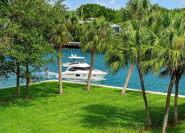 Property at 100 SE 5th Ave #302, Boca Raton, FL 33432, 2 beds, 2 baths