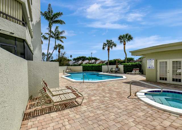 Property at 6372 La Costa Dr #302, Boca Raton, FL 33433, 3 beds, 2.5 baths