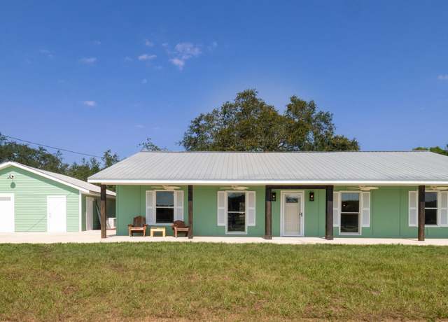 Property at 2011 Hartt Rd, Sebring, FL 33870, 3 beds, 2 baths
