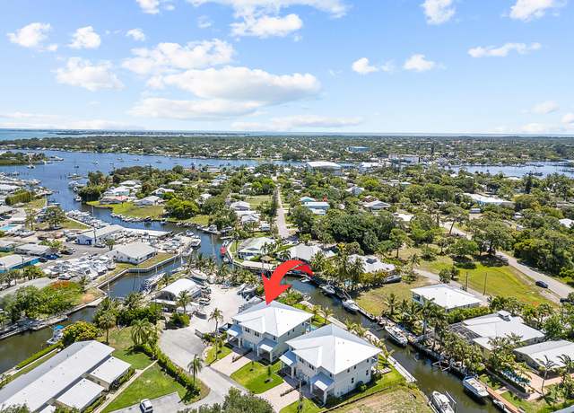 Property at 4629 SE Manatee Ln, Port Salerno, FL 34992, 3 beds, 2.5 baths