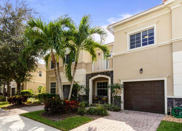 Property at 6120 SE Portofino Cir, Hobe Sound, FL 33455, 3 beds, 2.5 baths