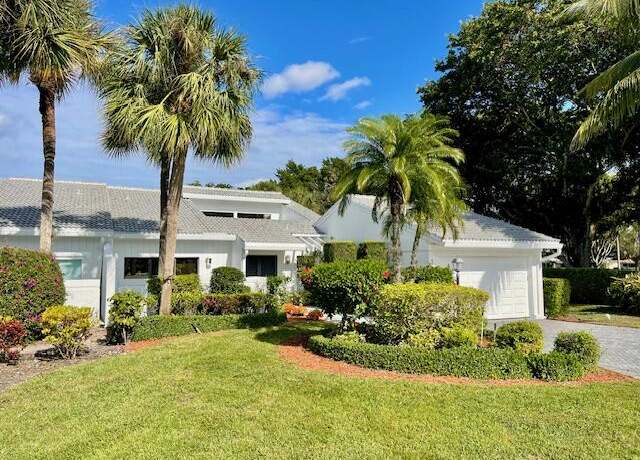 Property at 1 Cambridge Dr, Boynton Beach, FL 33436, 3 beds, 2 baths