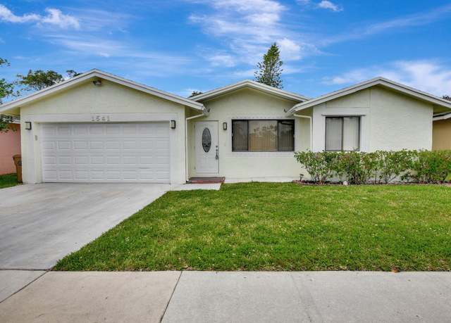 Property at 1541 SW 102nd Ter, Davie, FL 33324, 3 beds, 2.5 baths
