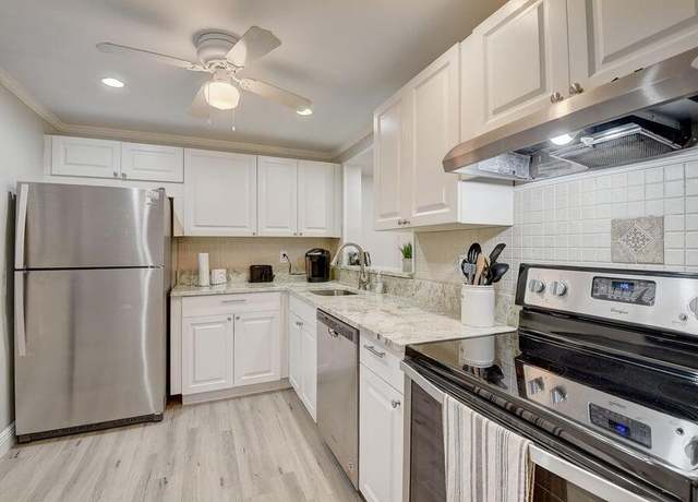 Property at 5340 Las Verdes Cir #109, Delray Beach, FL 33484, 1 bed, 1.5 baths
