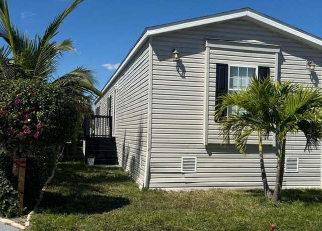 Property at 5387 Gilbert Way #564, Lake Worth, FL 33463, 3 beds, 2 baths
