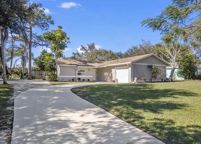 Property at 333 SW Kentwood Rd, Port Saint Lucie, FL 34953, 3 beds, 2 baths