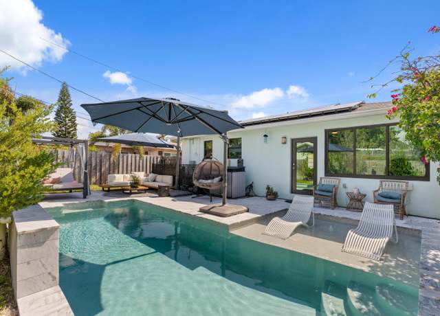 Property at 1621 N K St, Lake Worth Beach, FL 33460, 2 beds, 2 baths