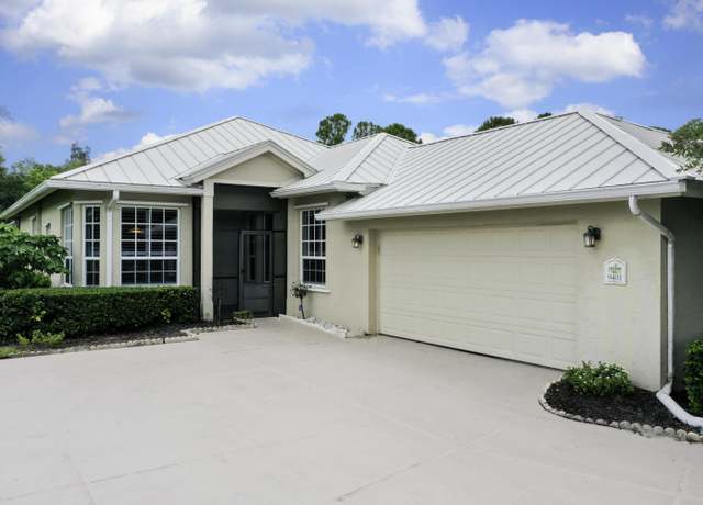 Property at 9401 Poinciana Ct, Fort Pierce, FL 34951, 3 beds, 2 baths