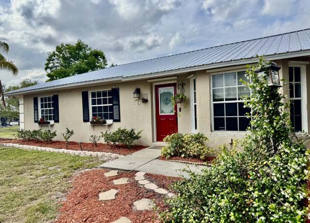 Property at 8401 SW 10th Ln, Okeechobee, FL 34974, 3 beds, 2 baths