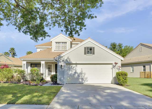 Property at 3033 SE Brierwood Pl, Stuart, FL 34997, 5 beds, 3.5 baths