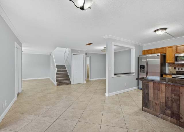 Property at 1590 Forest Lakes Cir Unit B, West Palm Beach, FL 33406, 3 beds, 2.5 baths