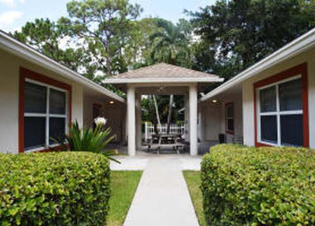 Property at 1151 Goldenrod Rd, Wellington, FL 33414, 12 beds, 8 baths