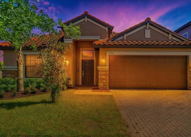 Property at 12055 Cardinal Flower Dr, Riverview, FL 33579, 4 beds, 3 baths