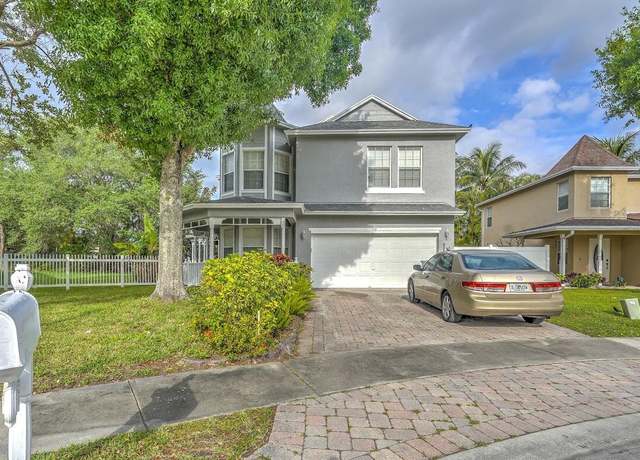 Property at 113 Country Club Way, Royal Palm Beach, FL 33411, 5 beds, 2.5 baths