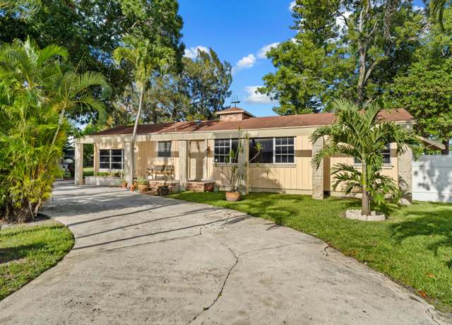 Property at 918 Grace Ave, Lake Worth, FL 33461, 4 beds, 3 baths