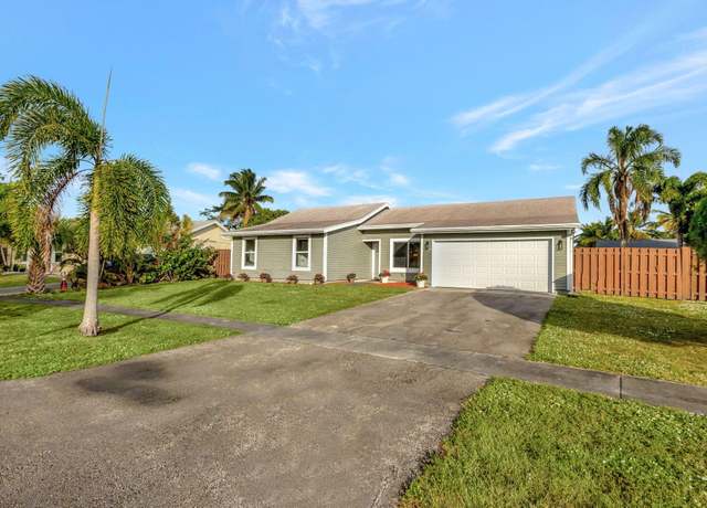 Property at 5588 Barnstead Cir, Lake Worth, FL 33463, 4 beds, 2 baths